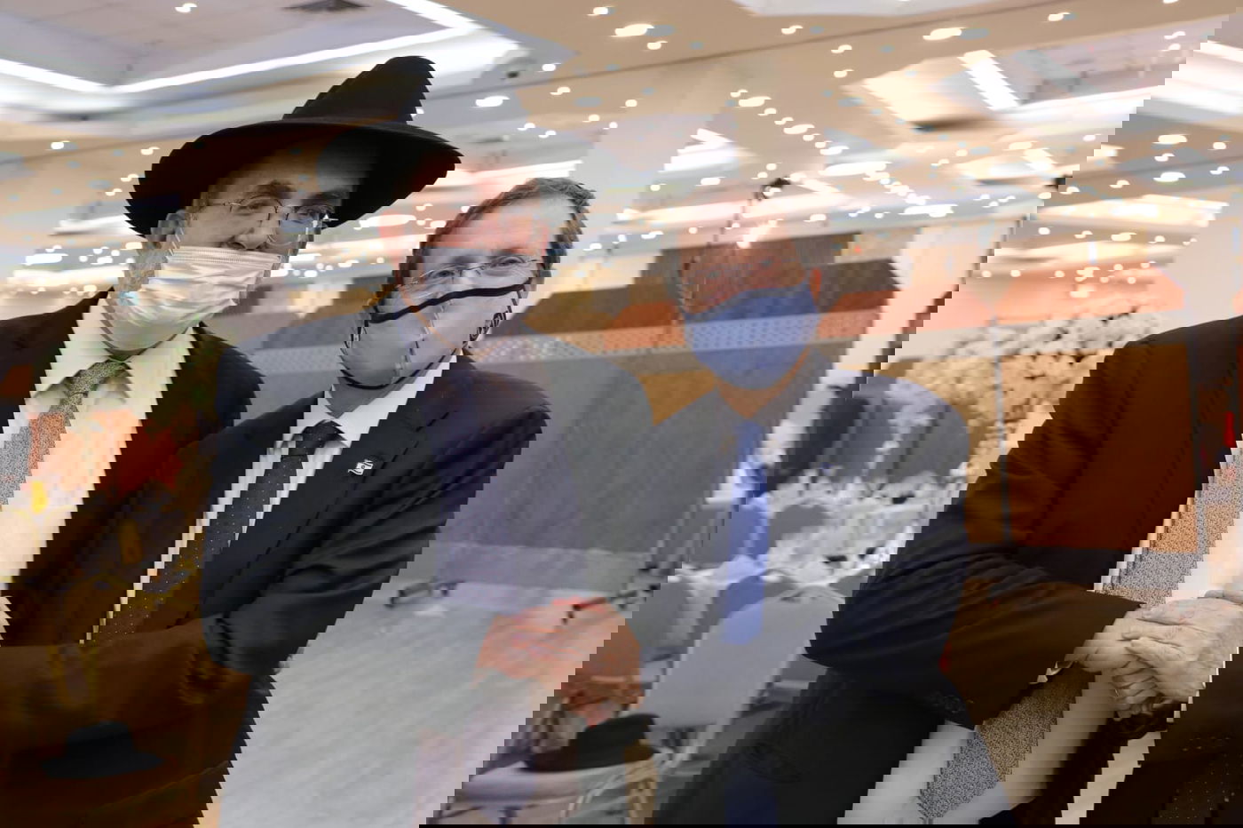 כל המי-ומי בחתונת בתו של ח"כ יעקב אשר