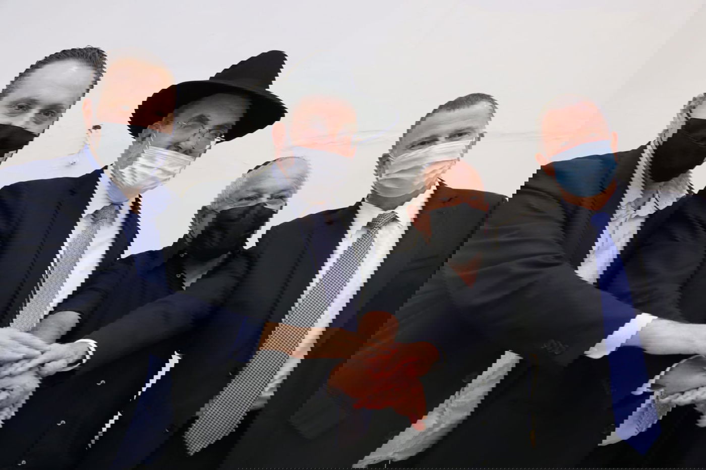 כל המי-ומי בחתונת בתו של ח"כ יעקב אשר