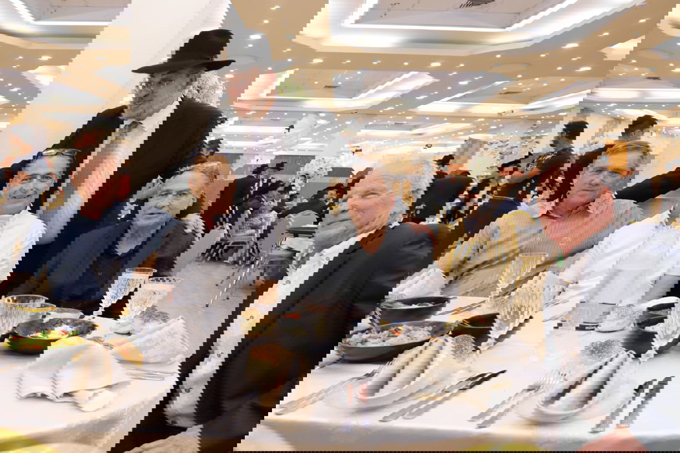 כל המי-ומי בחתונת בתו של ח"כ יעקב אשר