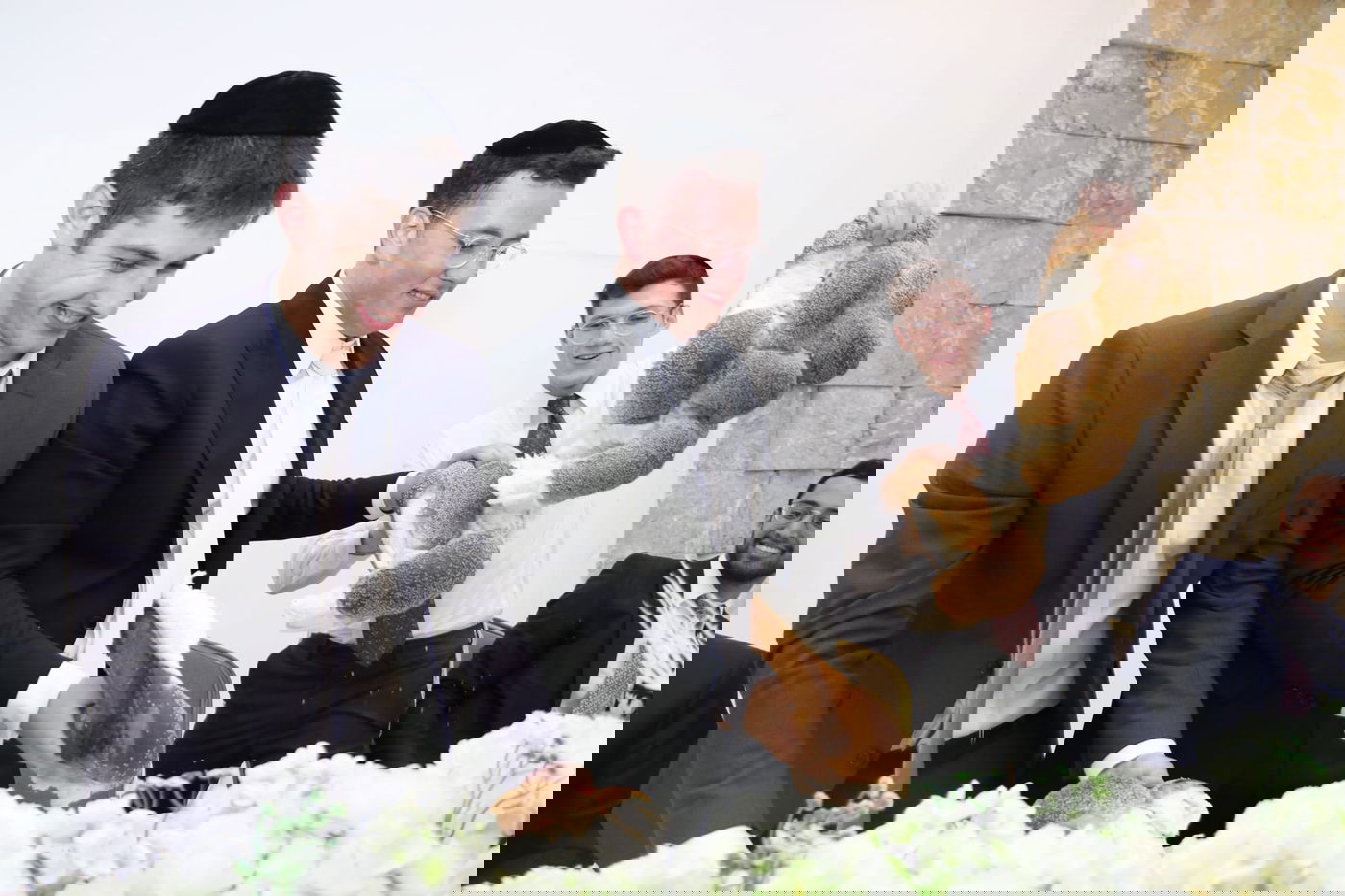 כל המי-ומי בחתונת בתו של ח"כ יעקב אשר