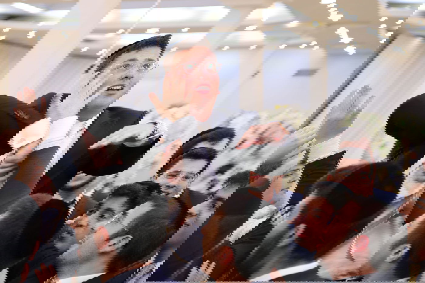 כל המי-ומי בחתונת בתו של ח"כ יעקב אשר