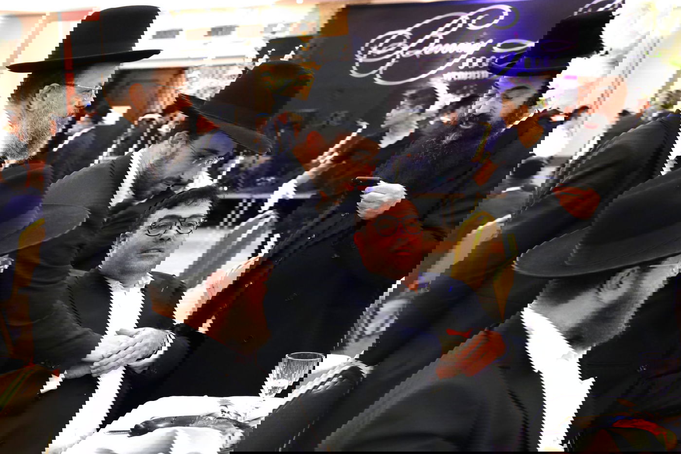 כל המי-ומי בחתונת בתו של ח"כ יעקב אשר