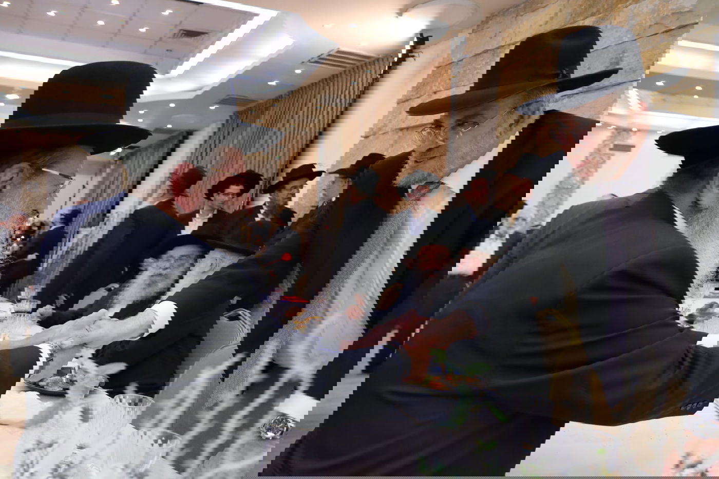 כל המי-ומי בחתונת בתו של ח"כ יעקב אשר