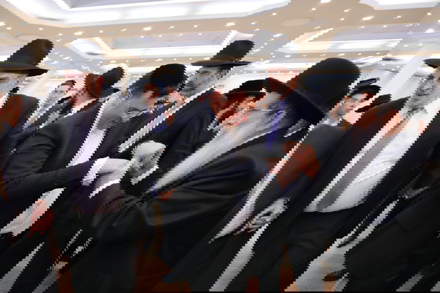 כל המי-ומי בחתונת בתו של ח"כ יעקב אשר