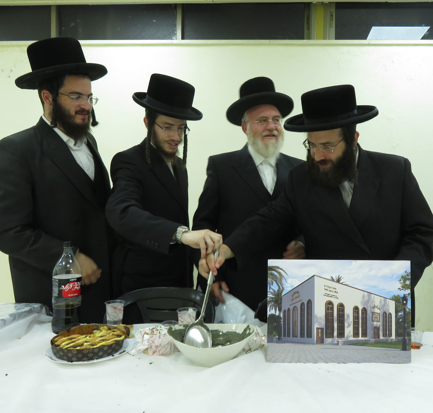 בצאנז הניחו אבן פינה למרכז חדש בבית שמש