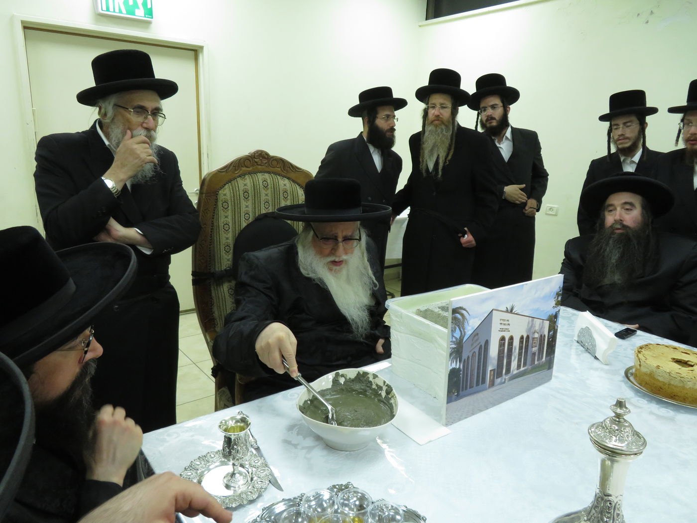 בצאנז הניחו אבן פינה למרכז חדש בבית שמש