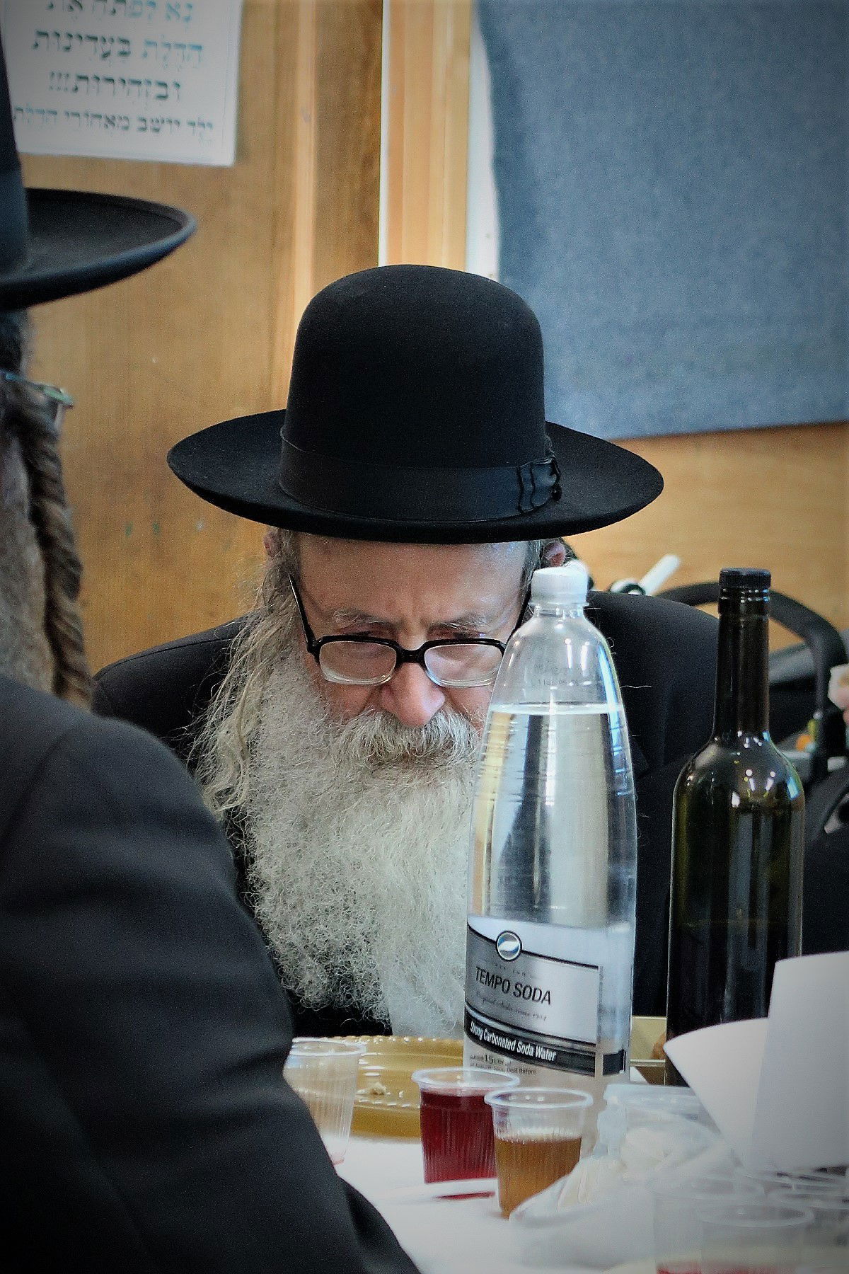 תיעוד: הרבי מאמשינוב הכניס את נכדו לחיידר