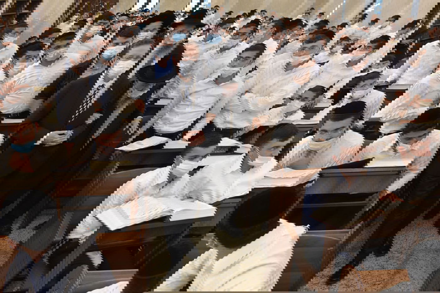 נשיא המדינה התקבל בכבוד בבני ברק • צפו