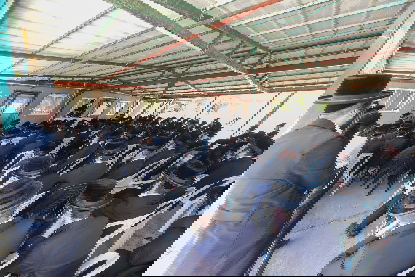 הרבי מלעלוב התפלל עם הבחורים ומסר שיחת חיזוק