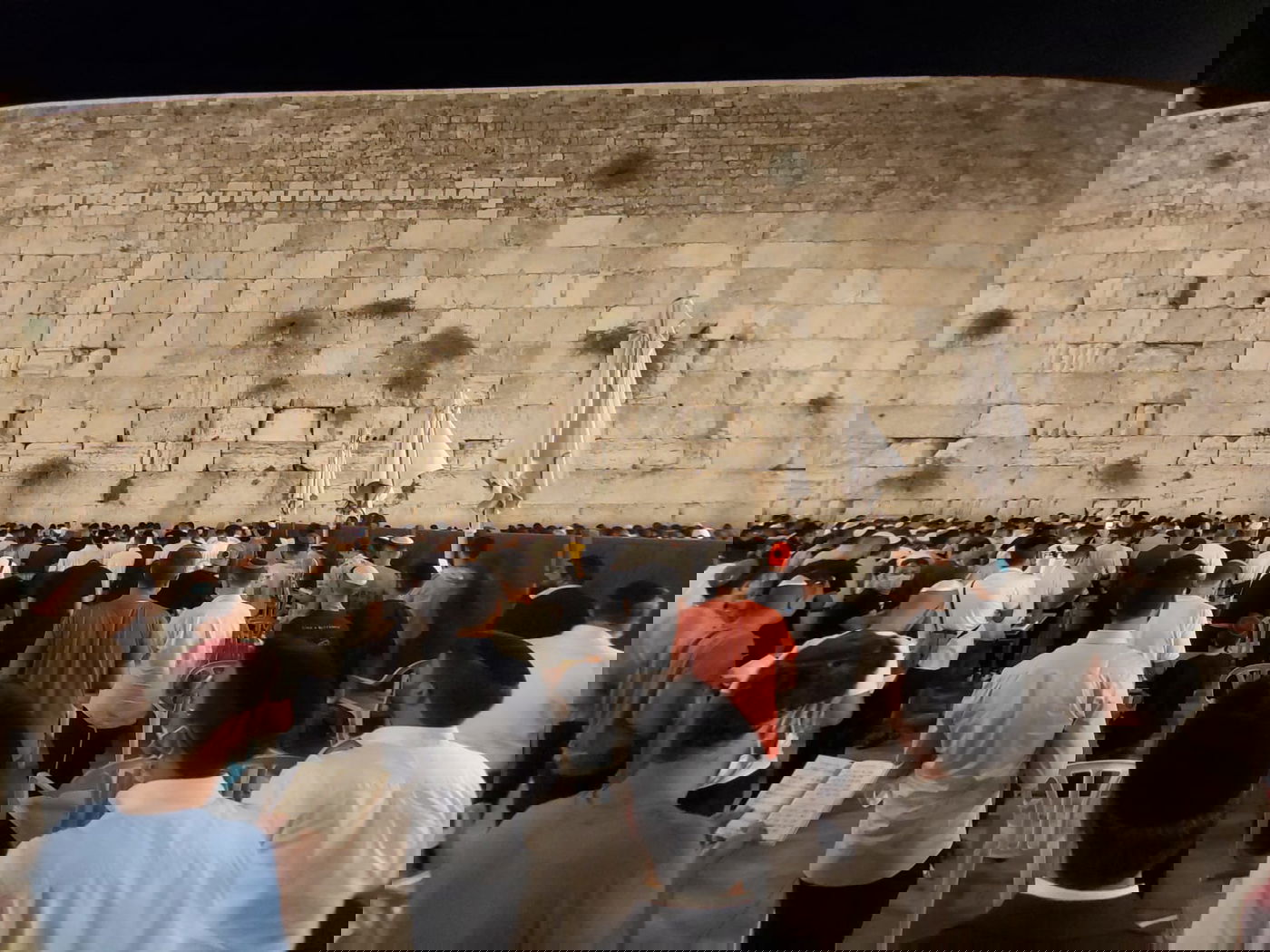 כך נראו הסליחות הראשונות בכותל • תיעוד