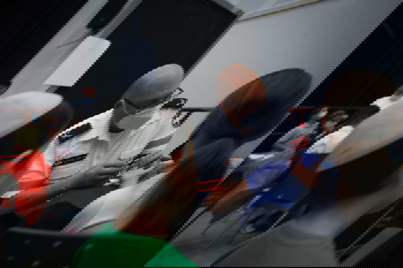 כך עורכים בדיקות סרולוגיות לילדים החרדים ברמות