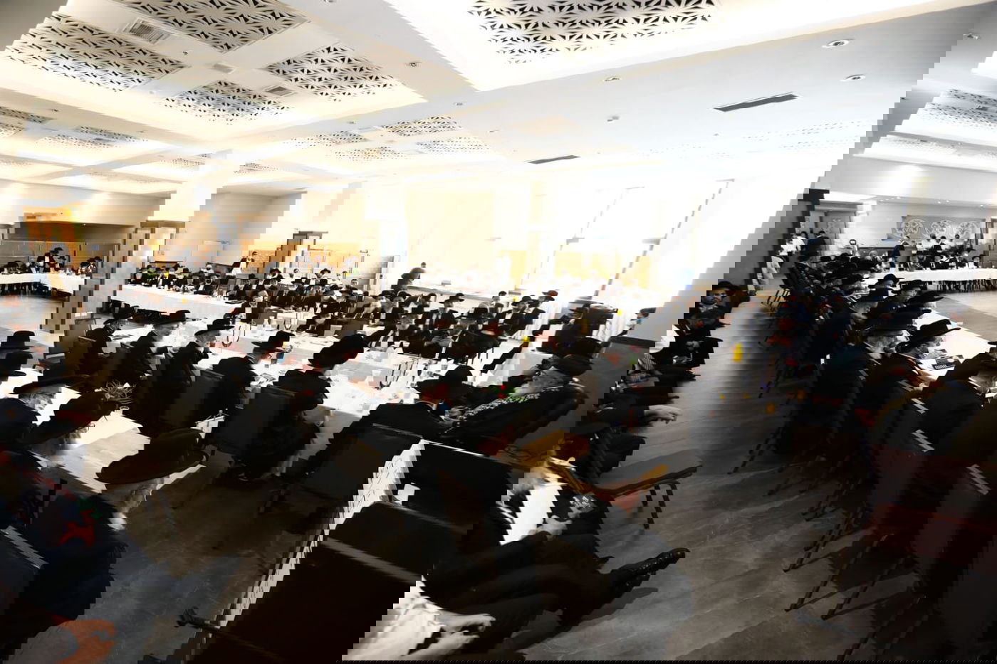 הרבנים מאיימים: לא נכיר בגיורים וכשרות שלא דרך הרה"ר