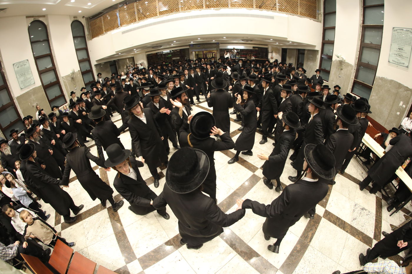 מעמד כבוד התורה: ב'חומת ירושלים' סיימו את מסכת נדרים