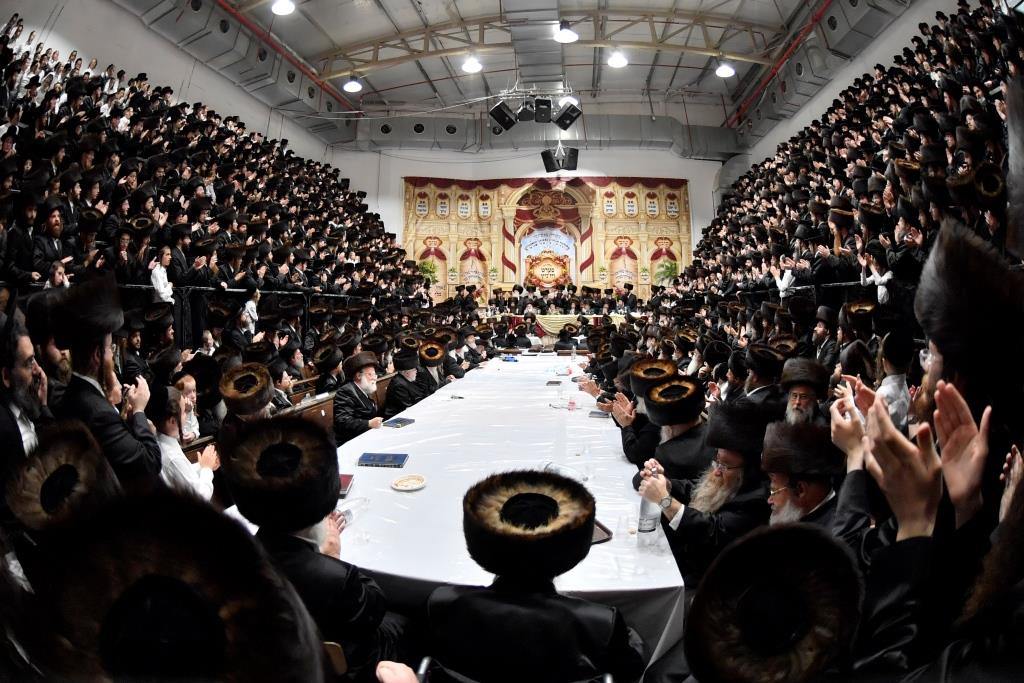 שמחת האירוסין לנכד האדמו"רים מויז'ניץ וסערט ויז'ניץ