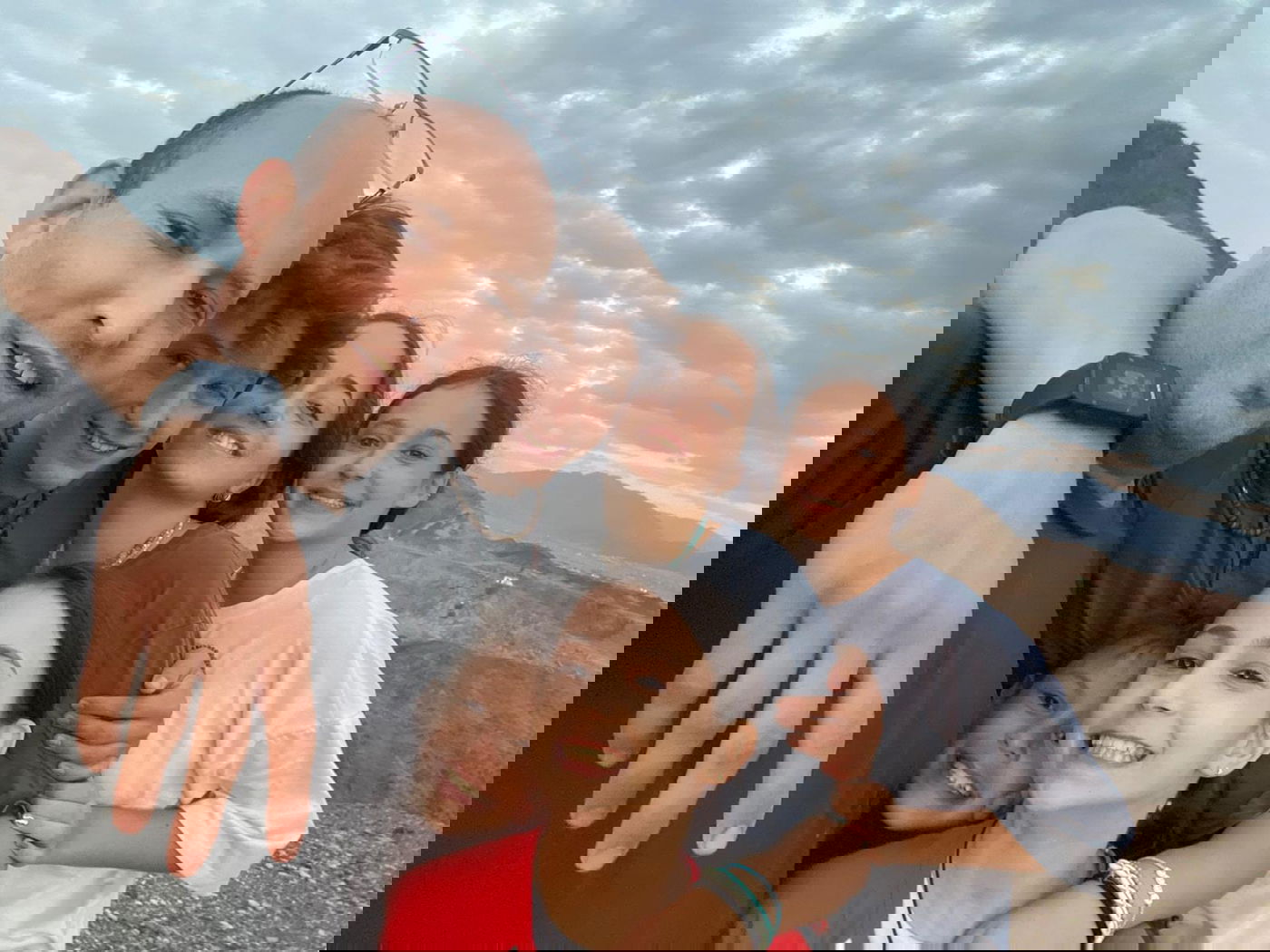 רה"מ בטיול עם משפחתו, לפני שהושבע