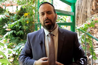 מי צועק ב-12 בלילה?!