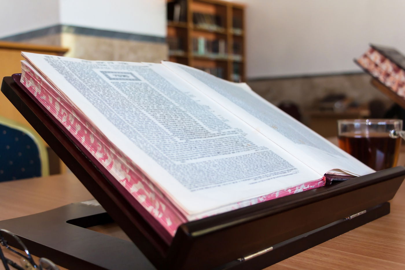 העורכים שלא הבחינו בין הגמרא המקורית לחיקוי