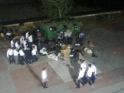 בחורי הישיבה בחיפושים