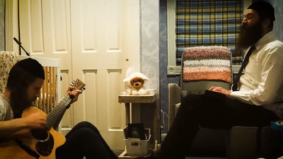 להקת זושא בקליפ ביתי חמים: "דור לדור"