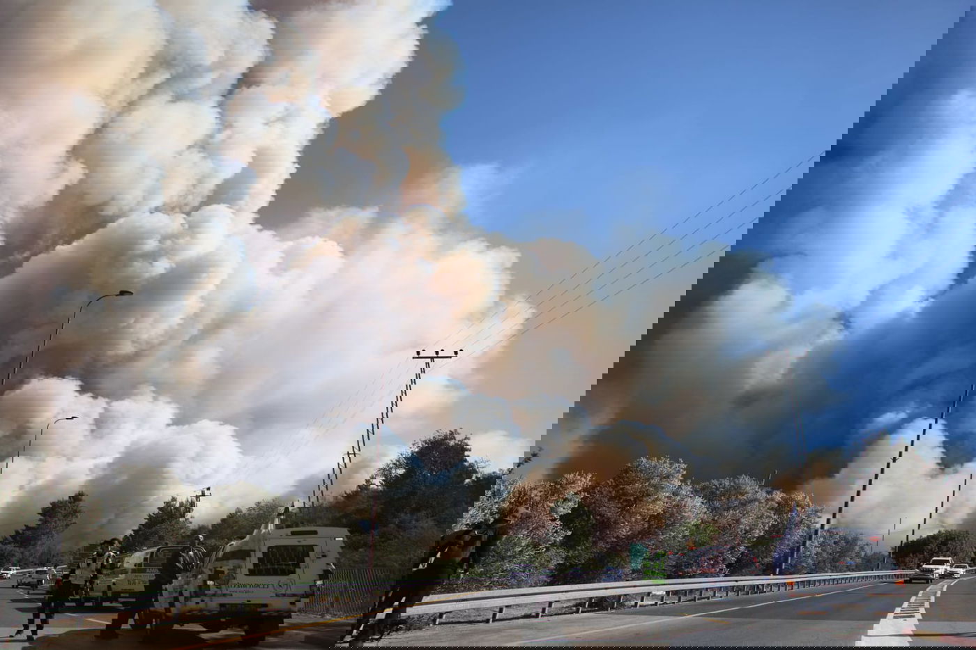 52 שעות של אש ב-52 תמונות של חיים גולדברג