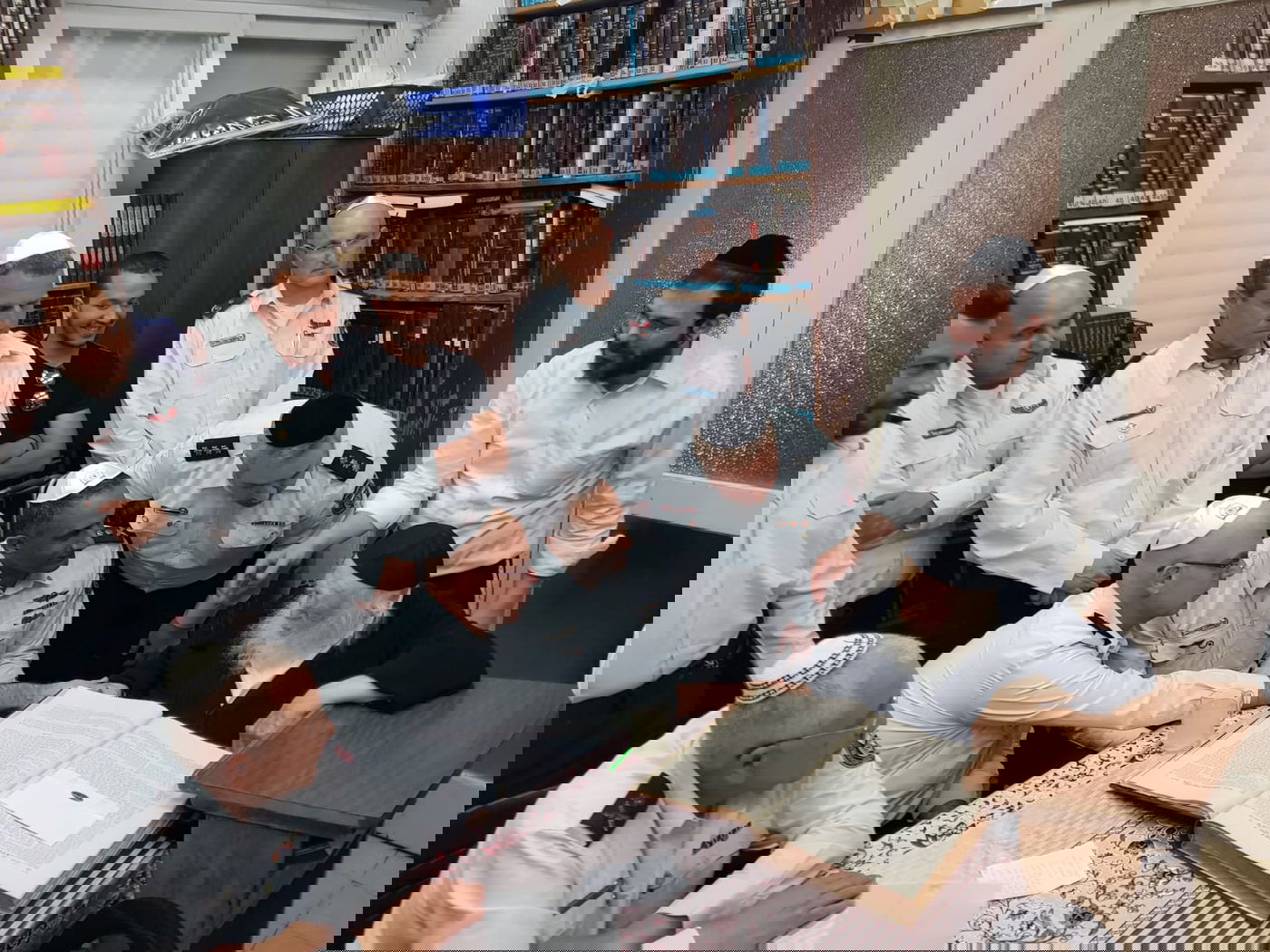 תמונת אילוסטרציה: צמרת פיקוד כבאות והצלה אצל מרן שר התורה