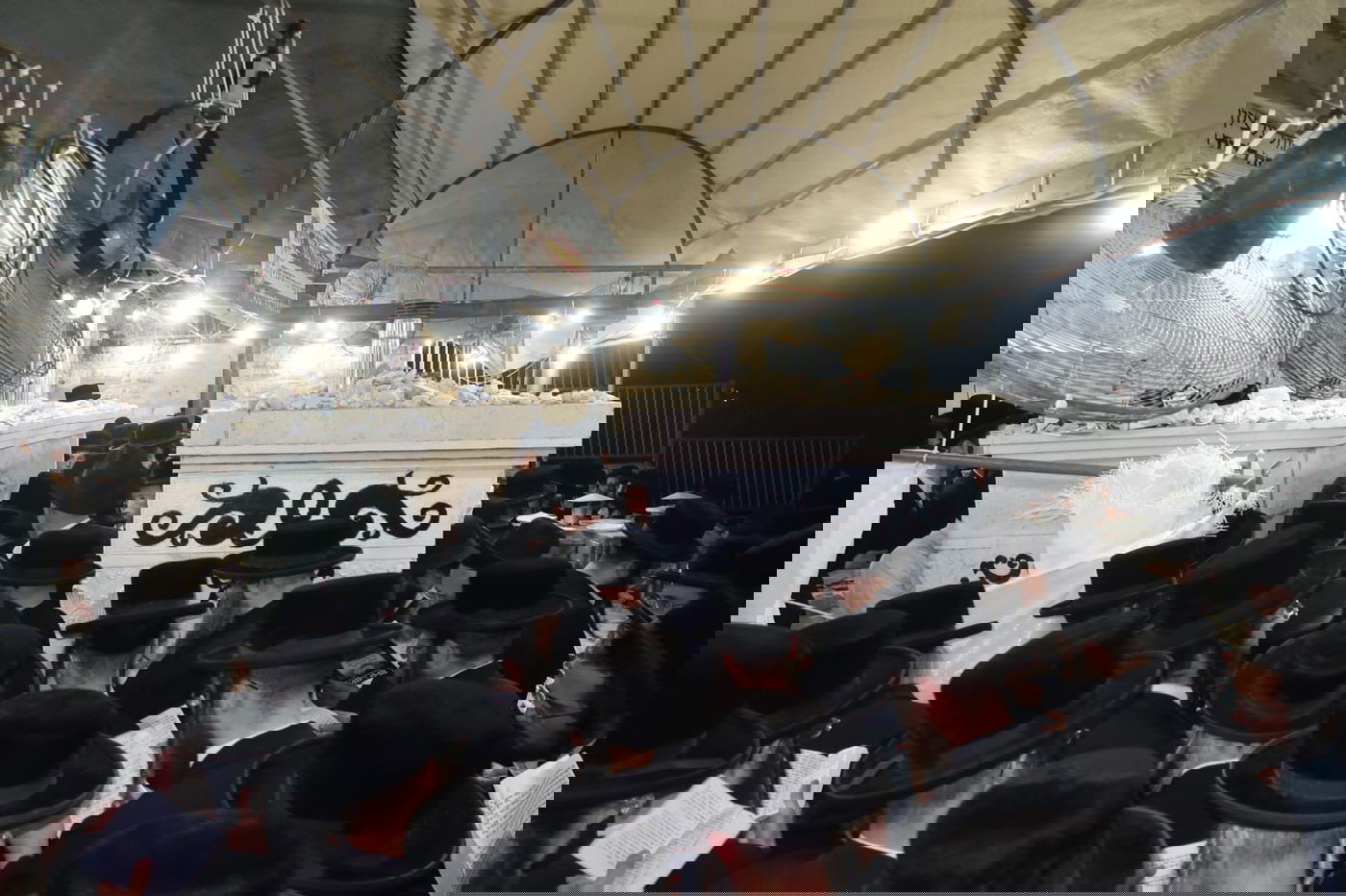 תיעוד: המונים בציון הרבי משומרי אמונים זצ"ל