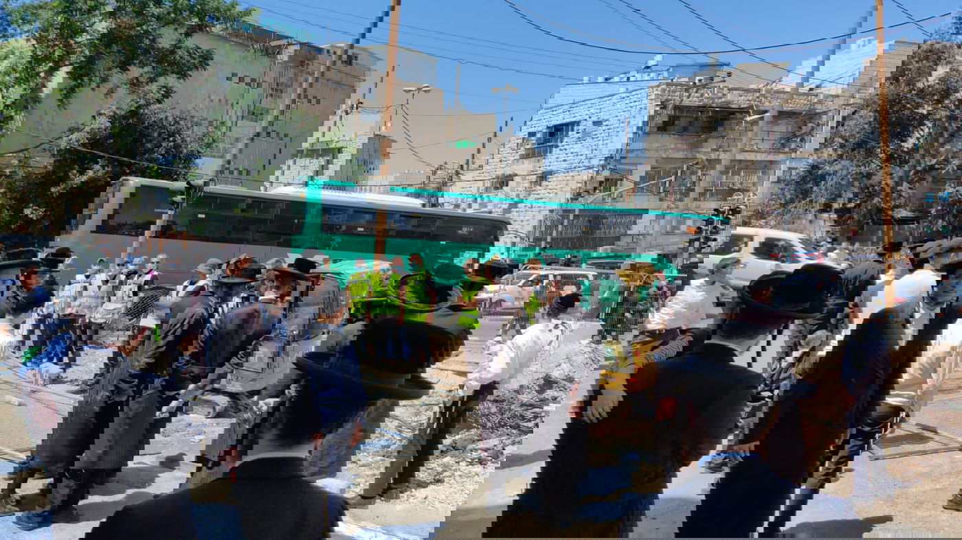 תקריות אלימות בהפגנה בי-ם: מאבטח הכה באלימות מפגין