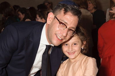 צביקי ז"ל, יחד עם בתו שתיבדל לחיים