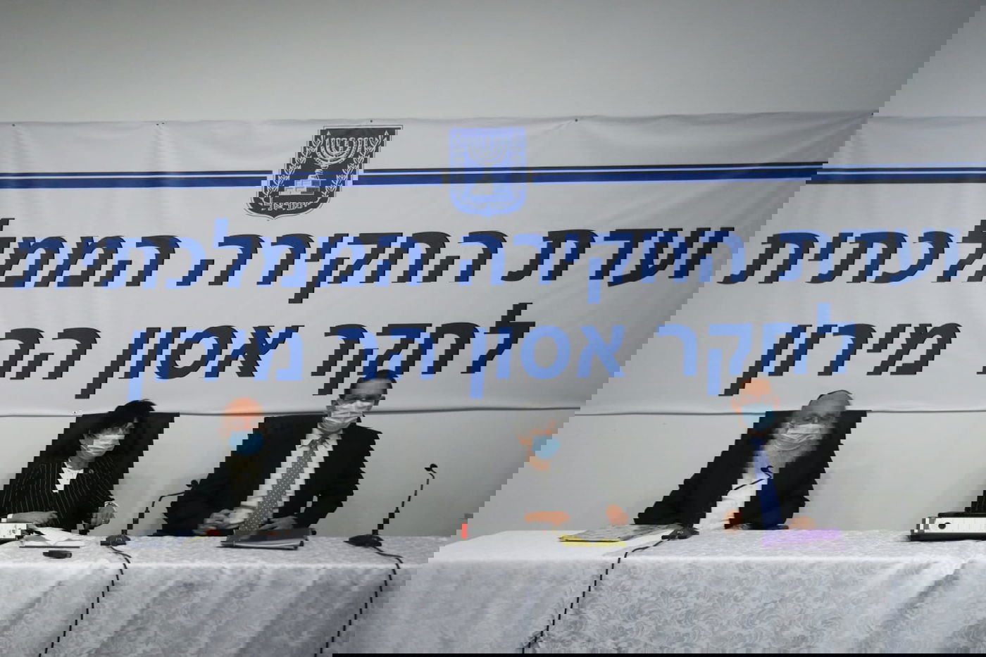 הרב רבינוביץ העיד בפני הוועדה; עומת עם שאלת הסמכות