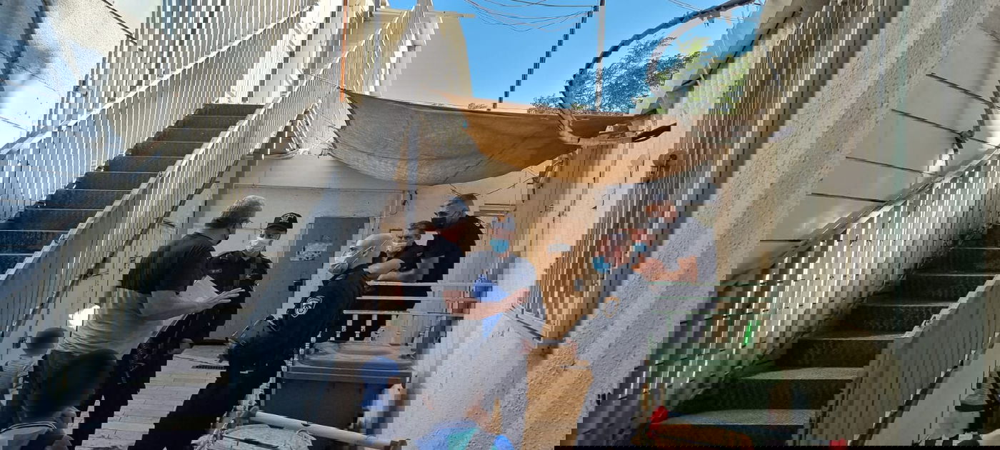 שוטרים בתלמוד תורה, הבוקר