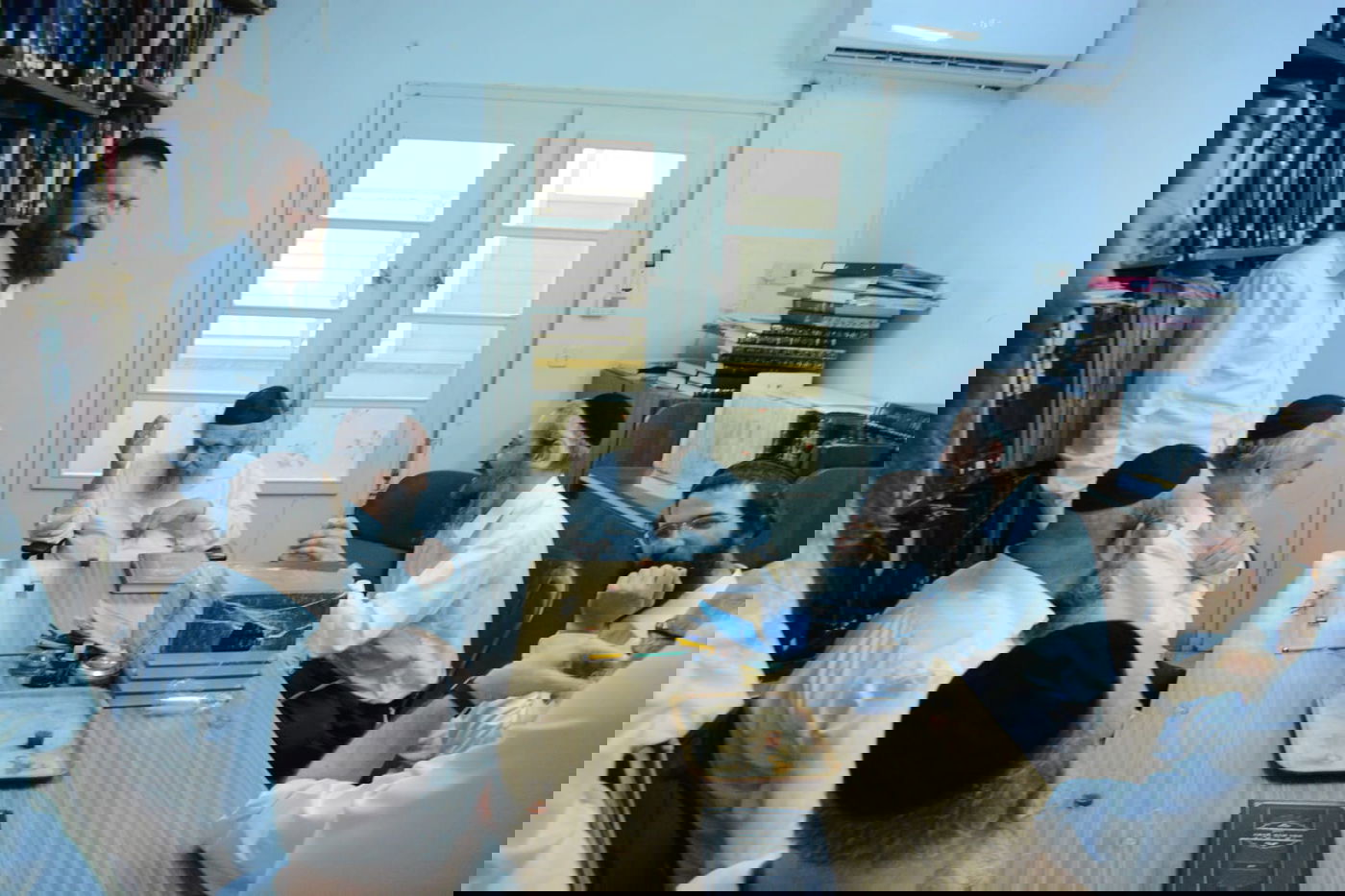 כך חגג הגר"ד לנדו את הוצאת הספר החדש