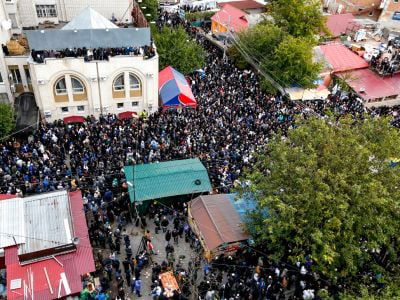מיטב זמרי ברסלב שרים: "החזיקו עצמכם יחד"