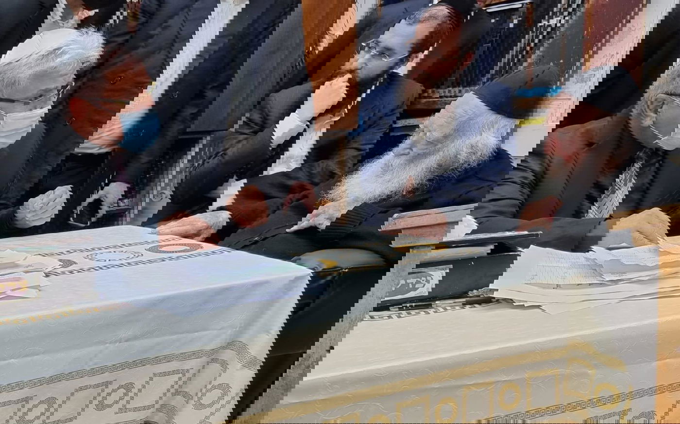 הגר"ח: "מורה ומחנכת שלא התחסנו -  שלא יבואו ללמד"