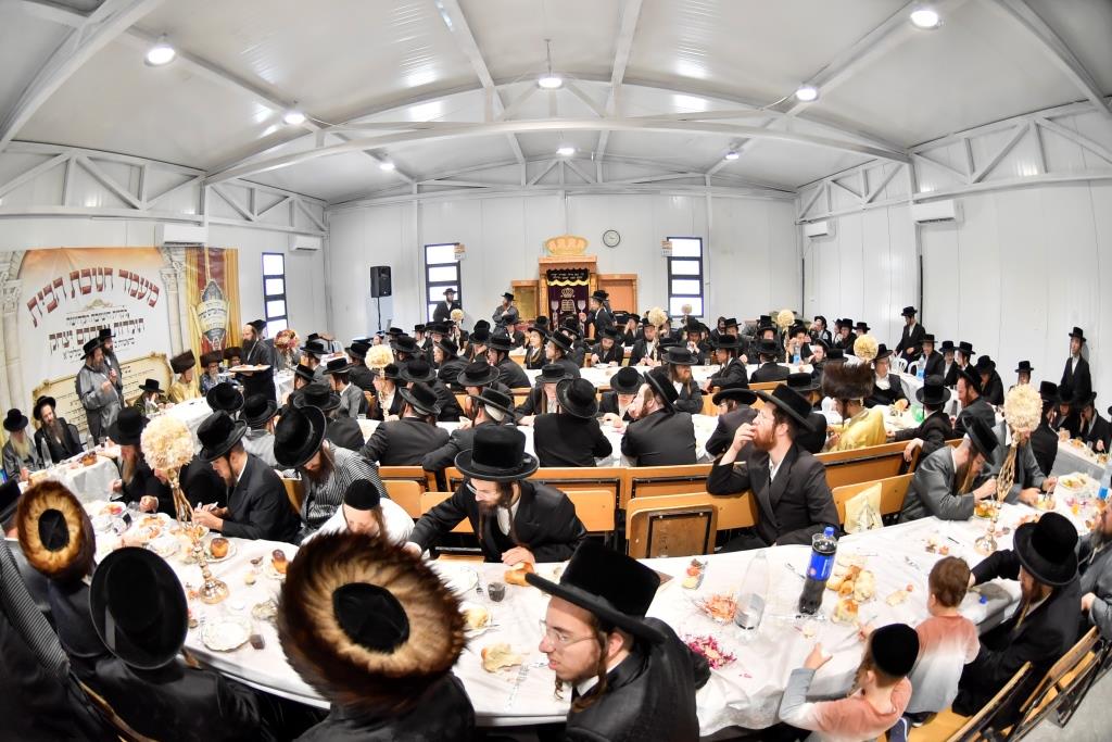 בתולדות אברהם יצחק חנכו ישיבה חדשה בביתר