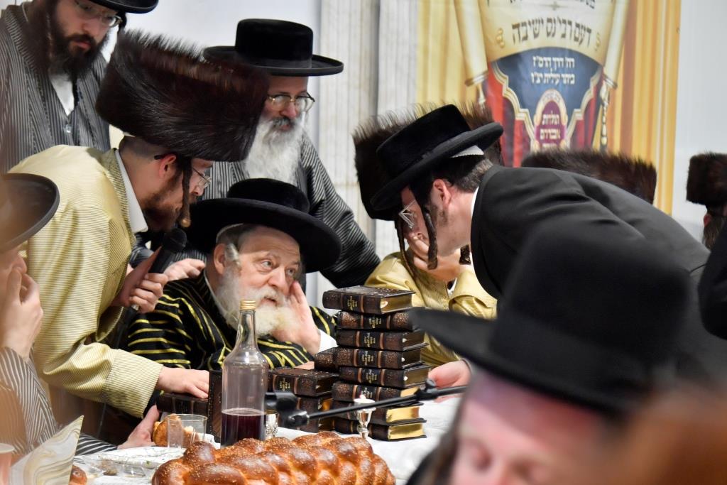 בתולדות אברהם יצחק חנכו ישיבה חדשה בביתר