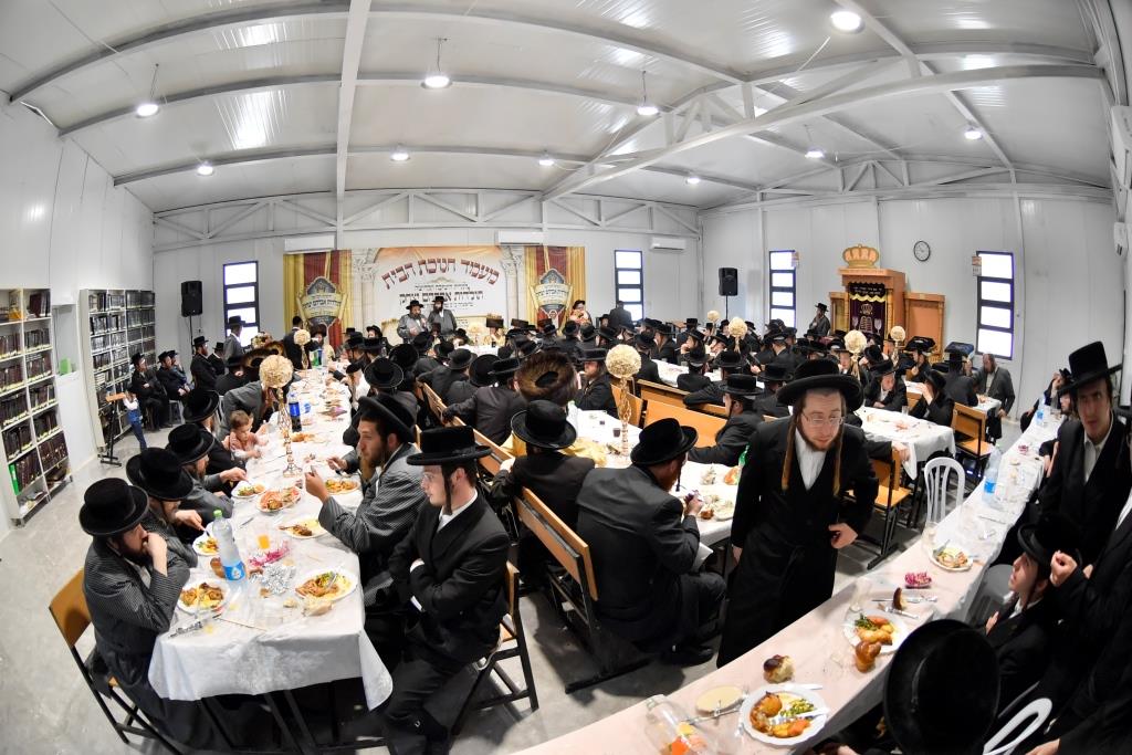 בתולדות אברהם יצחק חנכו ישיבה חדשה בביתר