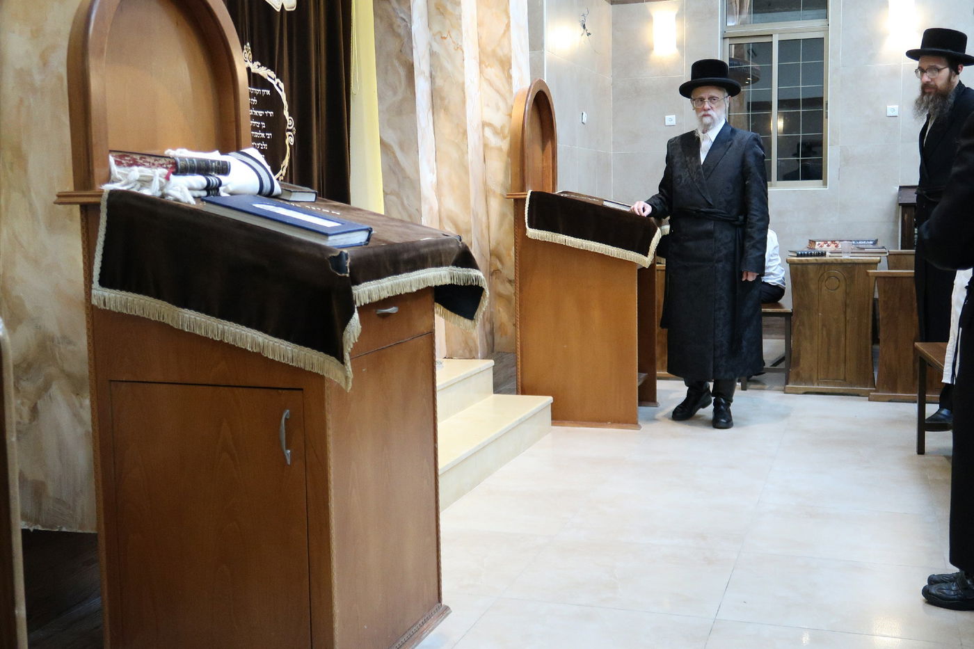 ימי הרחמים: הרבי מסערט ויז'ניץ קיבל את חסידיו בביתר