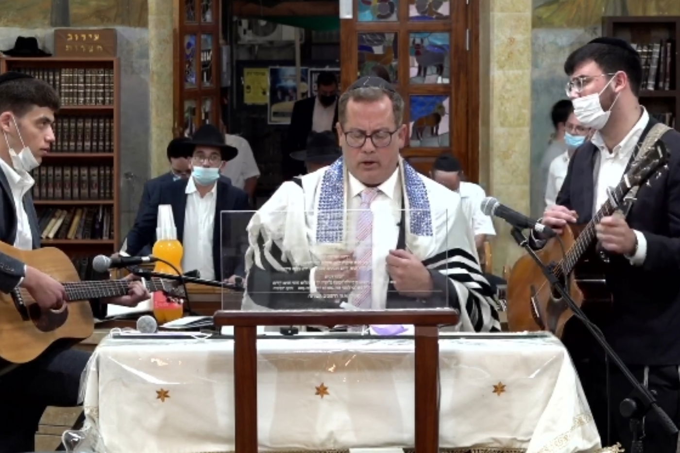 החזן יעקב רובין ובניו ישי ואיתמר