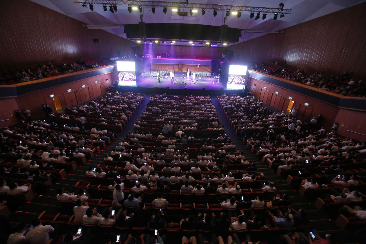 צפו בגלריה: יצחק מאיר בסליחות ראשונות