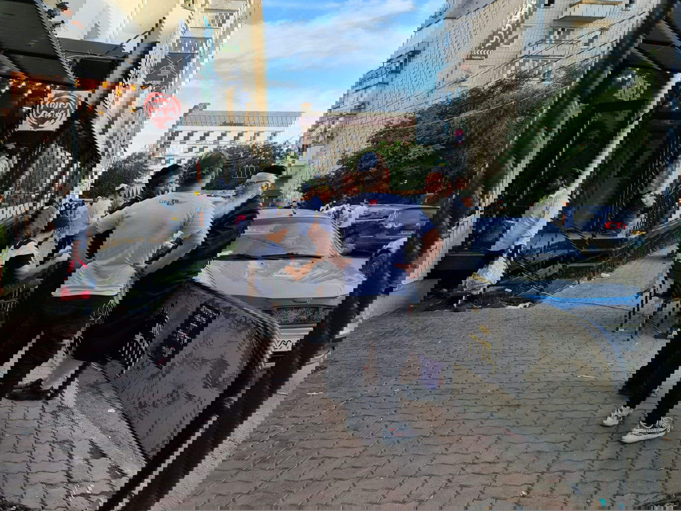 צפו בתיעוד: ההכנות לשבת בעיירה אומן