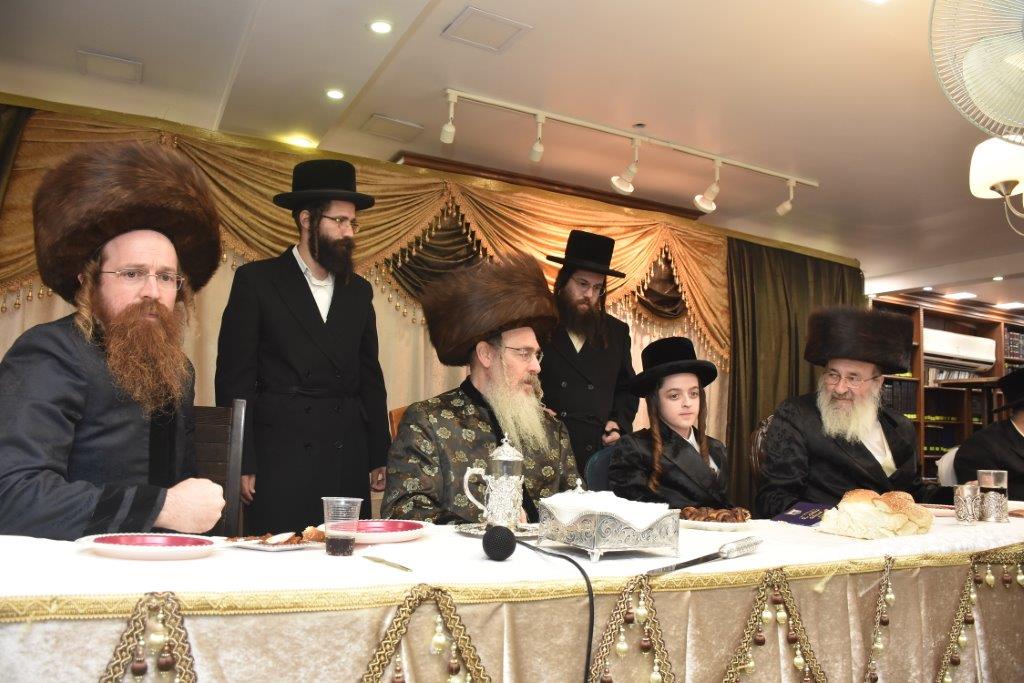 שמחת בר מצווה בחצרות טריסק - הארנסטייפל