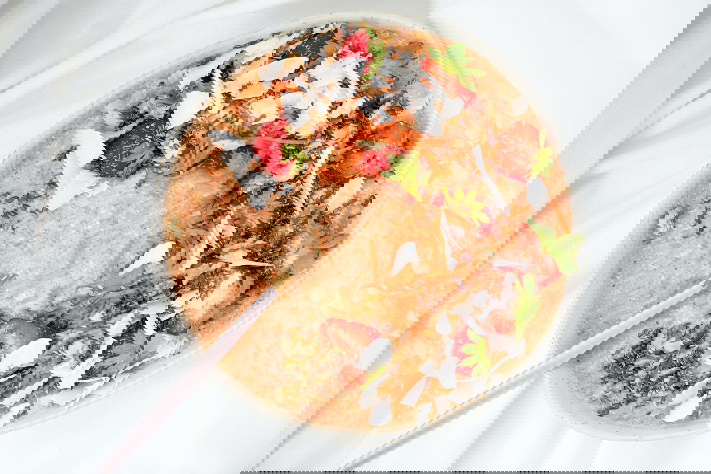 שייק גזר ובננות עם שקדים ושיבולת שועל