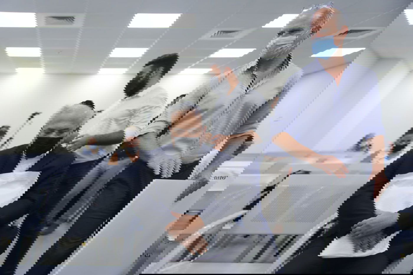 יוסף שווינגר בעדות דומעת: "מההחייאות - אני חצי בן אדם"