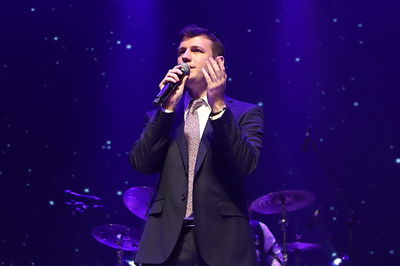 יונתן שינפלד שר משירי ר' שלמה יהודה רכניץ: אולי יחוס