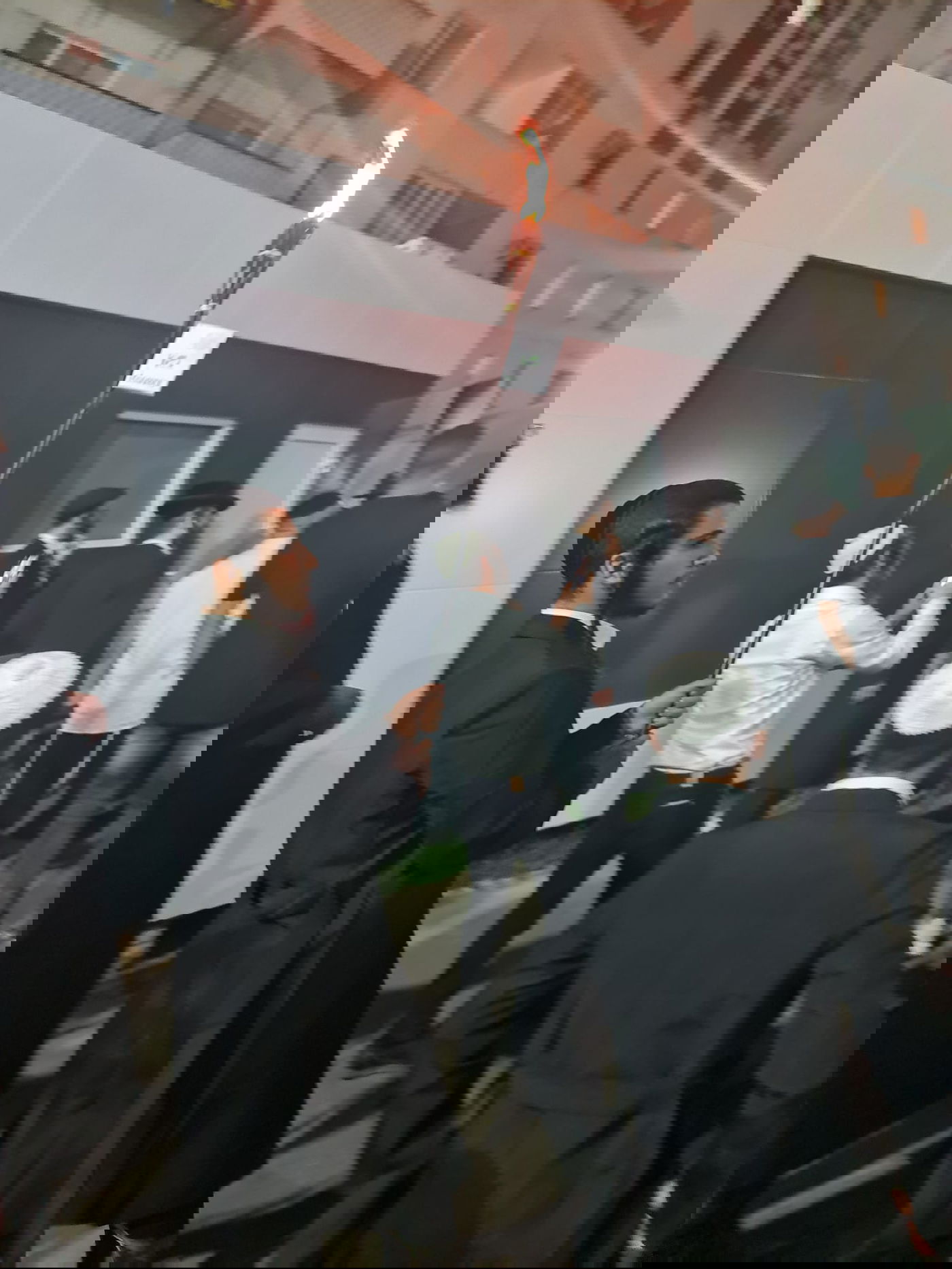 תיעוד: הכנסת ספר תורה בעיירה אומן