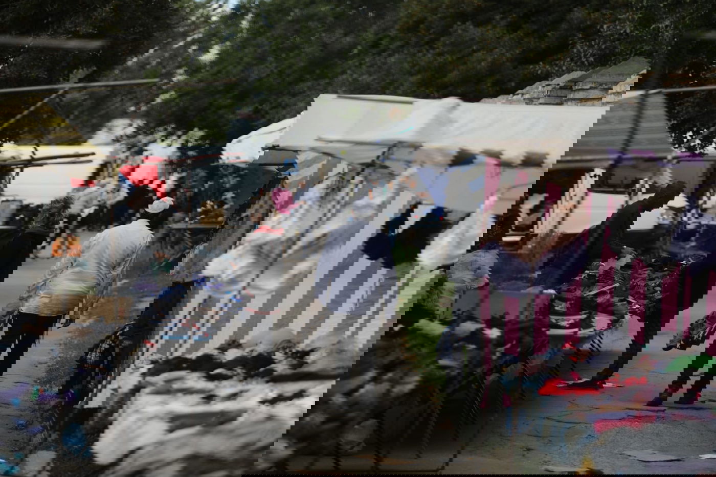 משדה התעופה אל השוק באומן • גלריה של ערב שבת