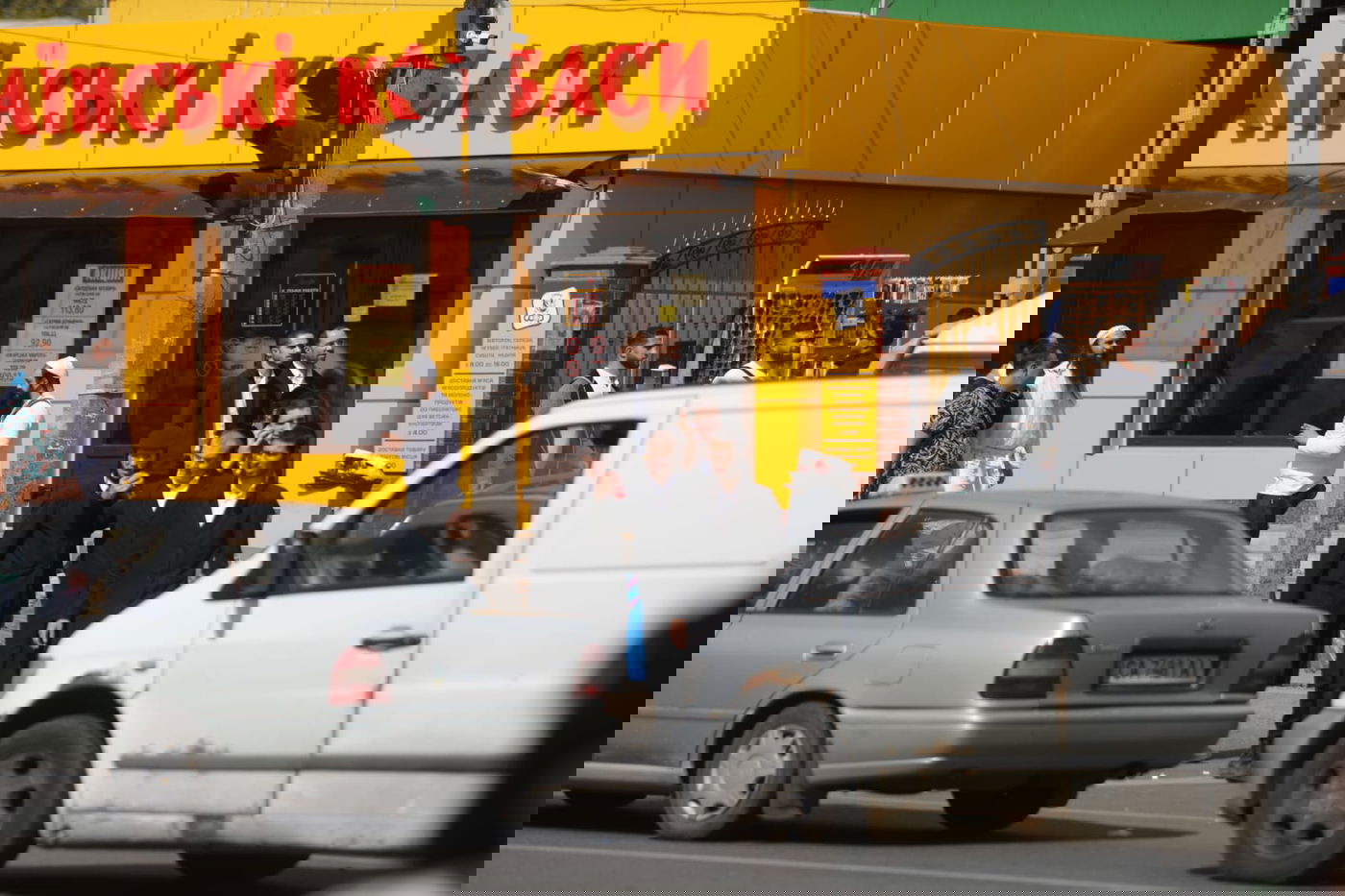 משדה התעופה אל השוק באומן • גלריה של ערב שבת