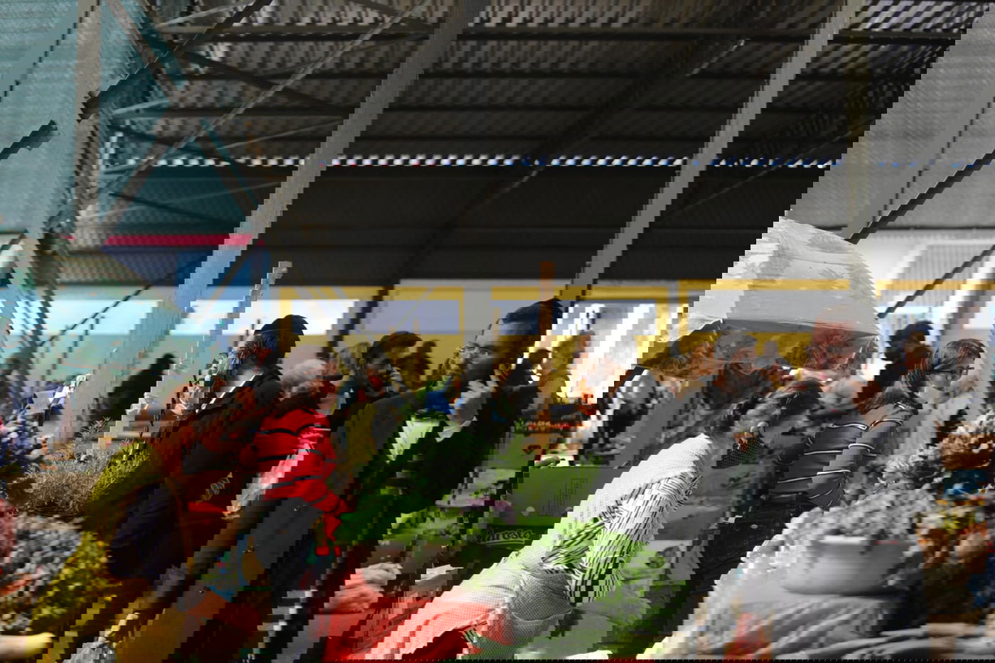 משדה התעופה אל השוק באומן • גלריה של ערב שבת