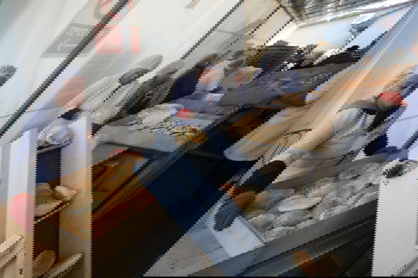 מטורף: המטבח באומן שמכין מאות אלפי מנות