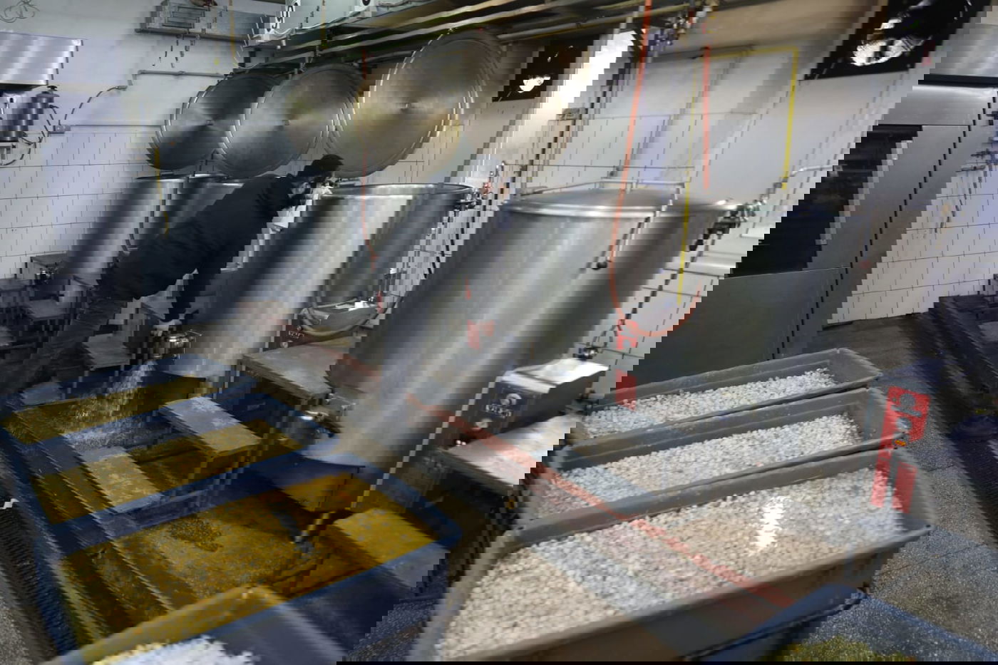 מטורף: המטבח באומן שמכין מאות אלפי מנות